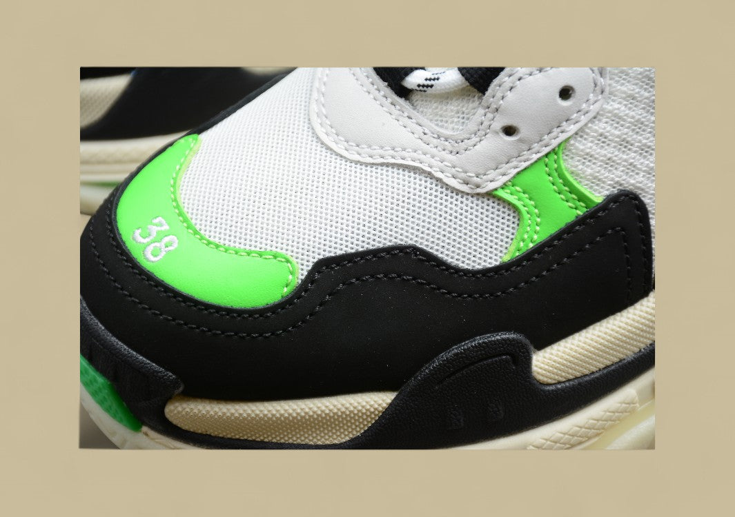 Balenciaga Triple S Weiß Grün Schwarz Streetstyle Mit Neon-Energie