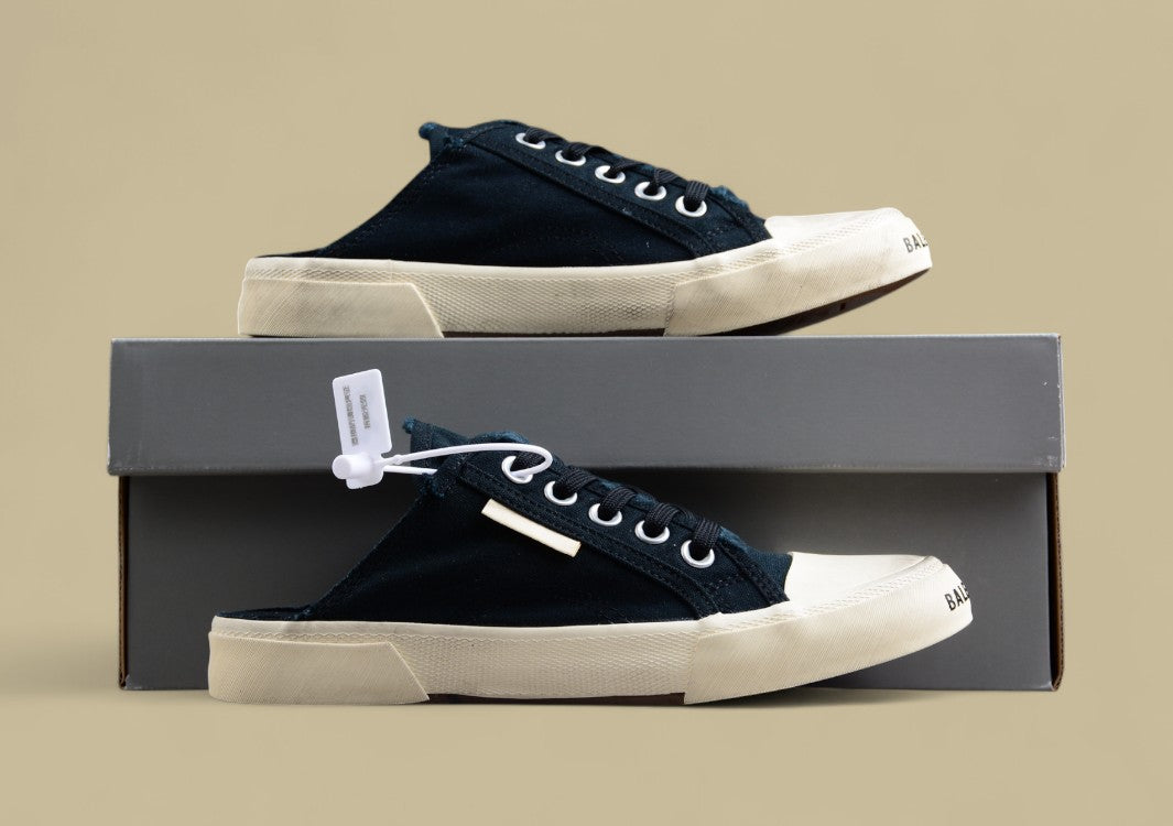 Balenciaga Vulc Destr Parisian Family Retro Distressed Low-top Canvas Slip-on