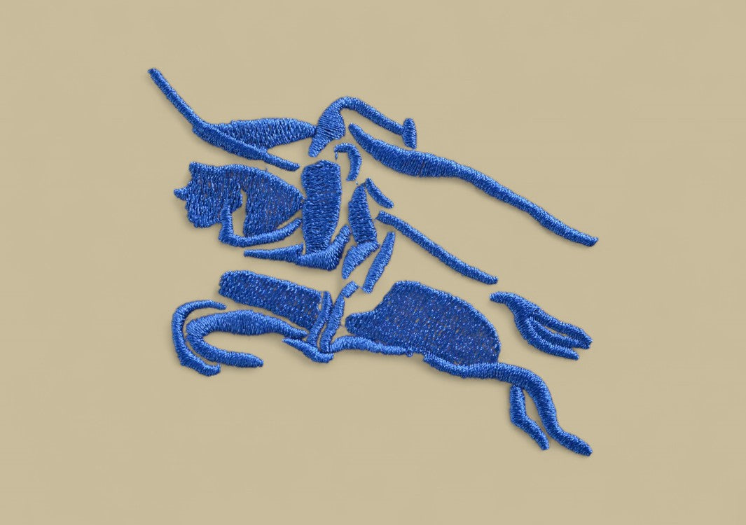 Burberry 24SS Chest Small Embroidery Knight Warhorse Logo T-Shirt – Black with Blue Detail