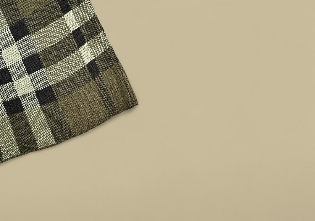 Burberry 24SS Classic Big Check Knit Shorts – Olive Green