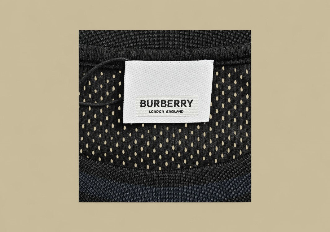 Burberry 24SS Mesh Gothic Graphic Logo T-Shirt – Black