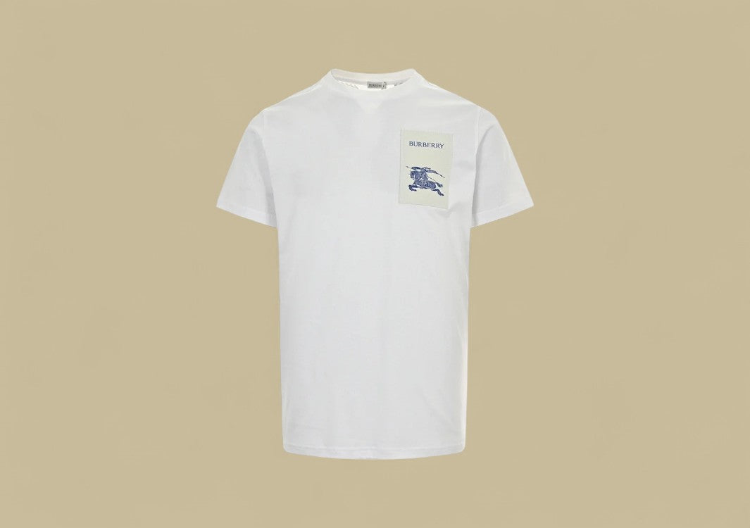 Burberry 24SS Patch Warhorse Logo T-Shirt – White with Blue Emblem
