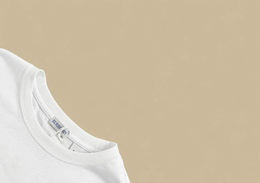 Burberry 24SS Patch Warhorse Logo T-Shirt – White with Blue Emblem