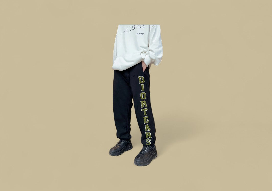 Dior 23SS Vertical Towel Embroidery Logo Sweatpants – Black