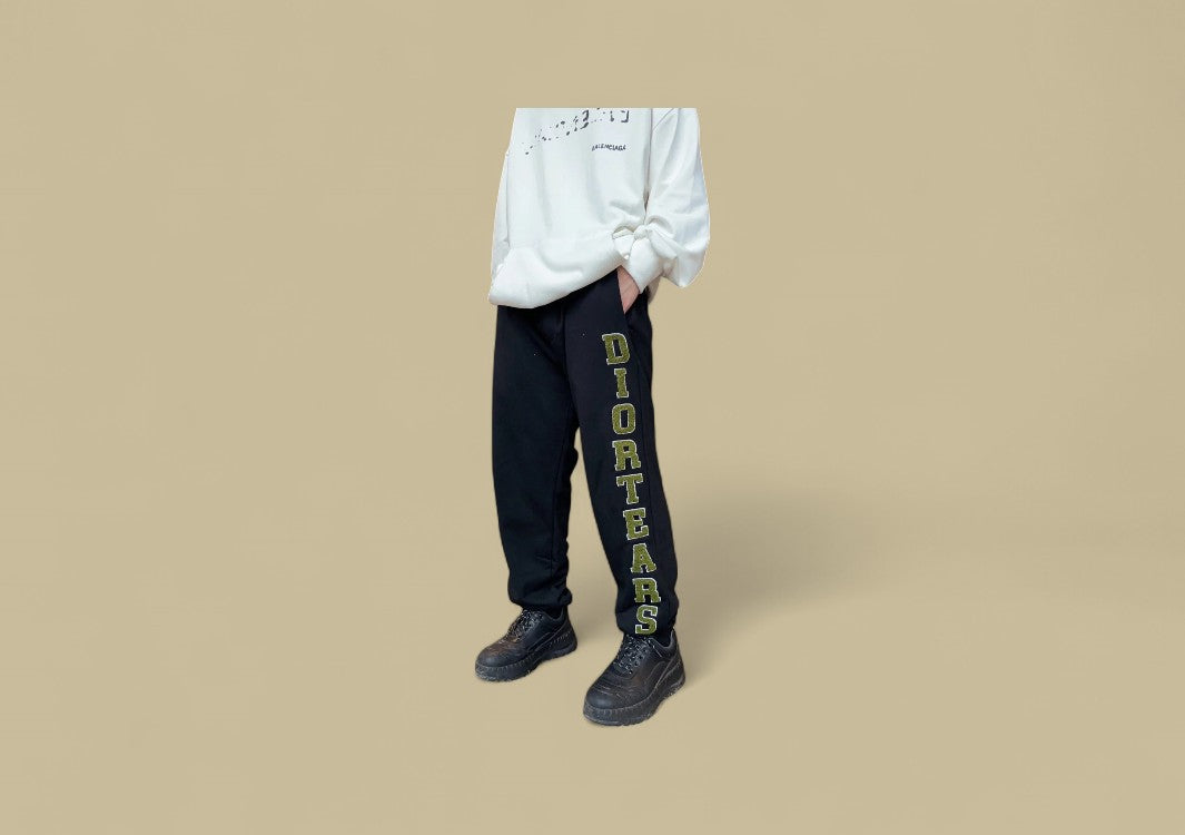 Dior 23SS Vertical Towel Embroidery Logo Sweatpants – Black