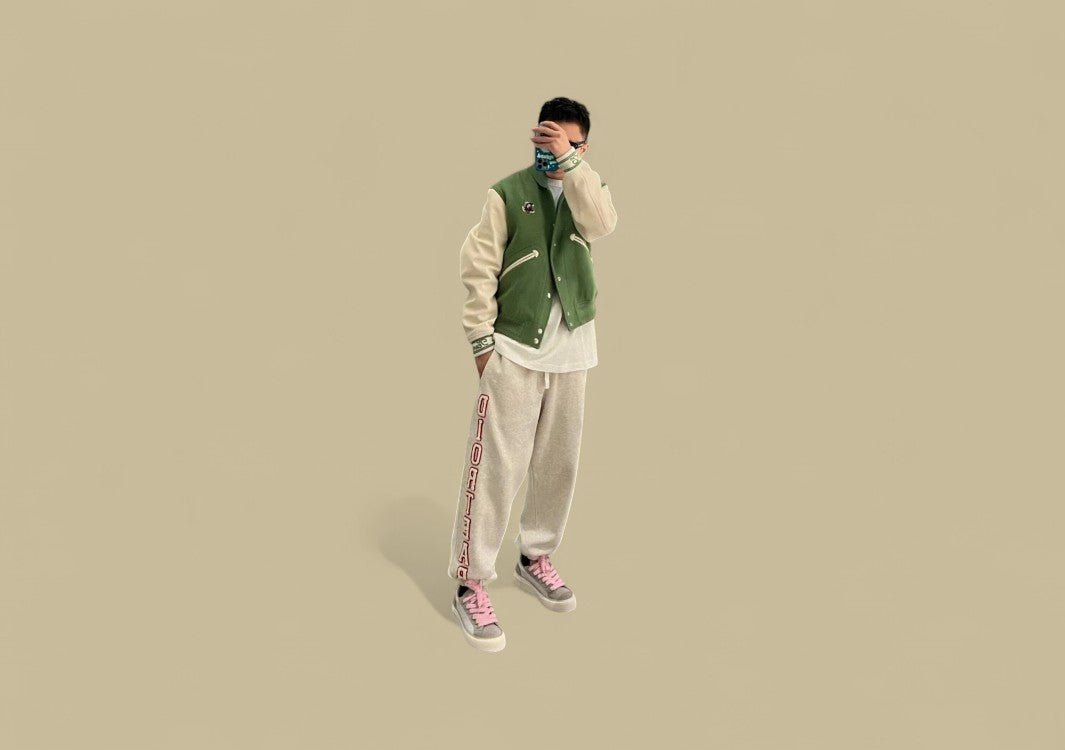 Dior 23SS Vertical Towel Embroidery Logo Sweatpants – Grey/Pink