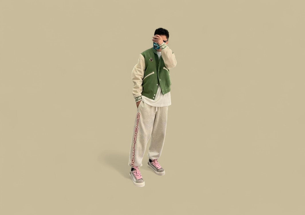 Dior 23SS Vertical Towel Embroidery Logo Sweatpants – Grey/Pink