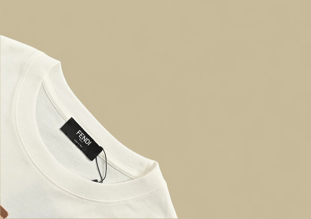 Fendi 24SS Hand-Drawn Gradient Double F Logo T-Shirt Artistic Flair Meets Iconic Design