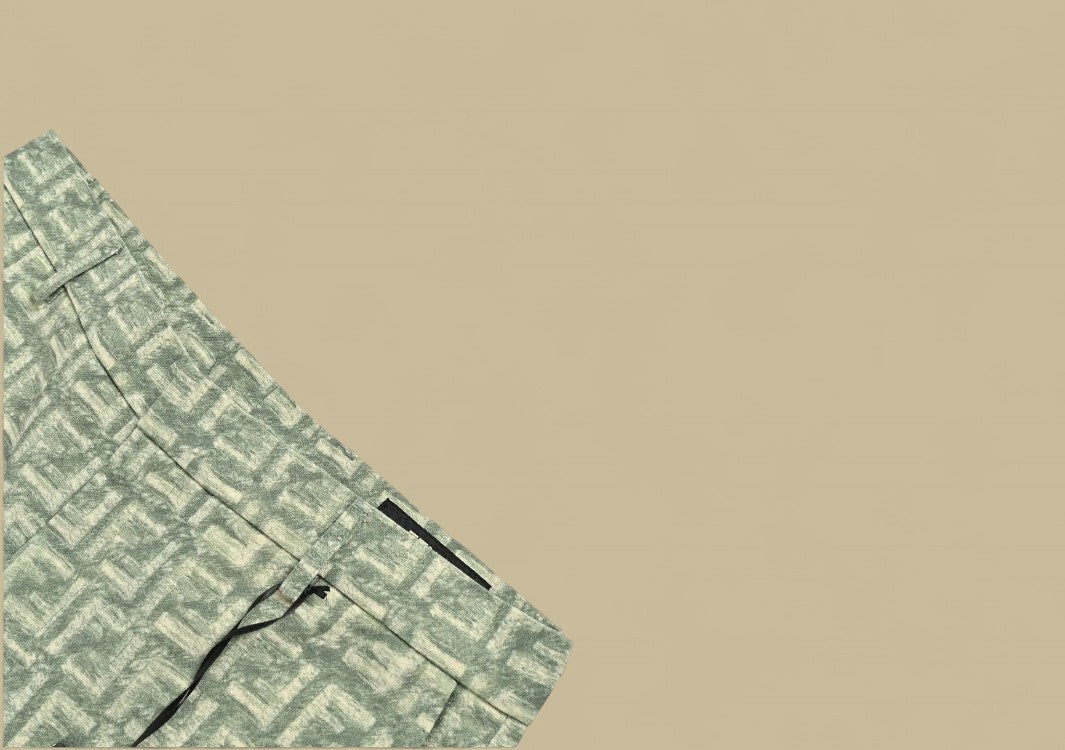 Fendi 24SS Square Grid FF Logo Flax Shorts Textured Design with Luxe Tassel Detailing