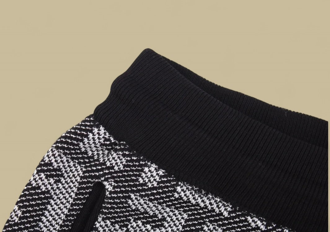 Fendi Ghost Line Double F Logo Knit Shorts Subtle Branding with a Sleek Knit Finish