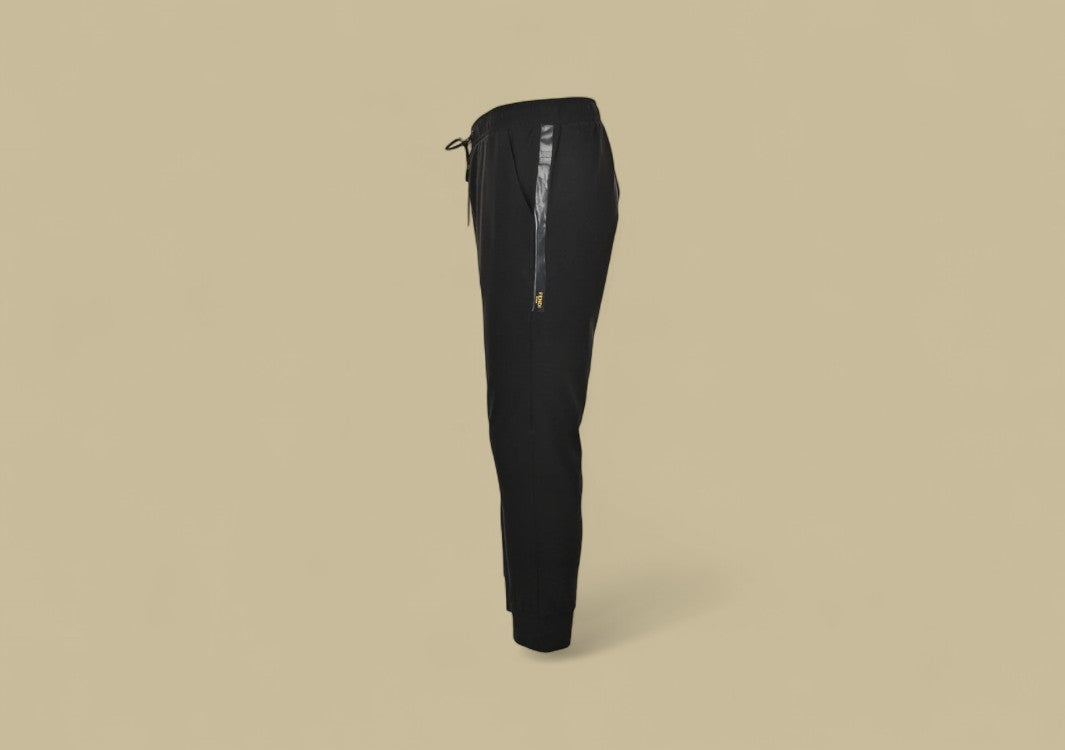 Fendi Heat-Seal Logo Casual Sports Pants Minimalist Design with a Technical Edge