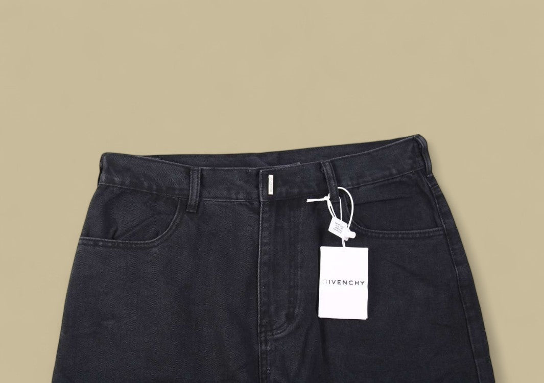 Givenchy 23SS Zipper Detail Denim Shorts – Black