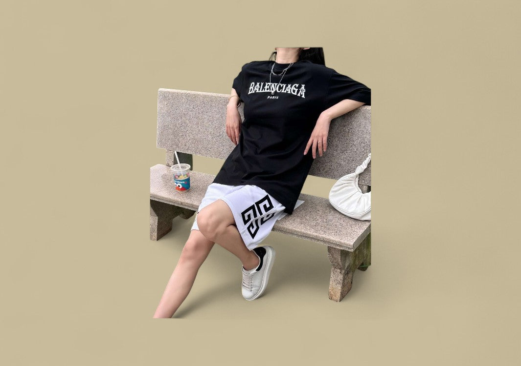 Givenchy Embroidery Logo Short - White