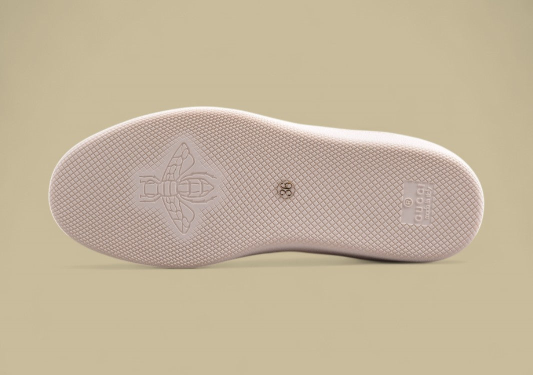 Gucci Burgundy Retro Sneakers Vintage Low-Tops with Bold Contrast Logo