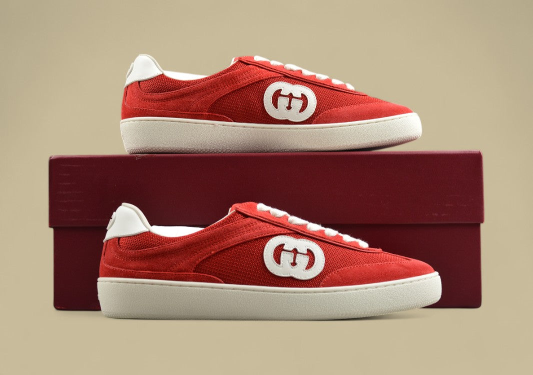 Gucci Retro Red Low-Top Sneakers Vintage Style with Iconic GG Logo