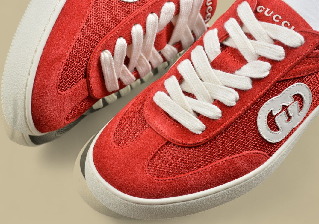 Gucci Retro Red Low-Top Sneakers Vintage Style with Iconic GG Logo