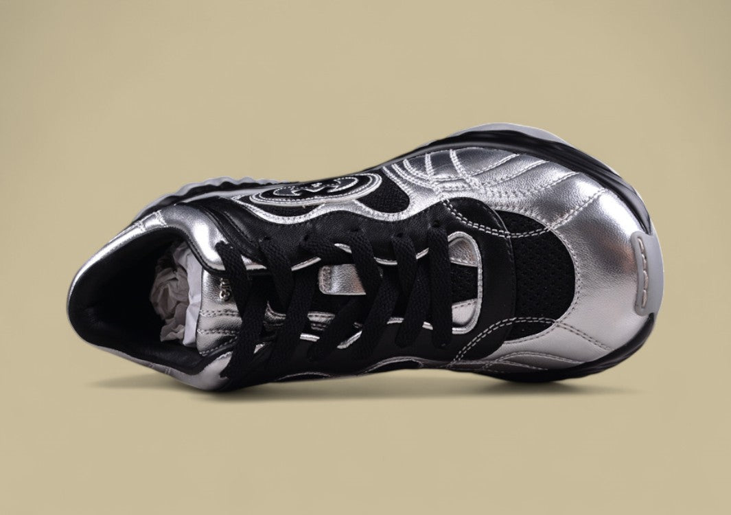 Gucci Run Sneakers Metallic Silver & Black Trainers with Sculpted Sole and GG Logo