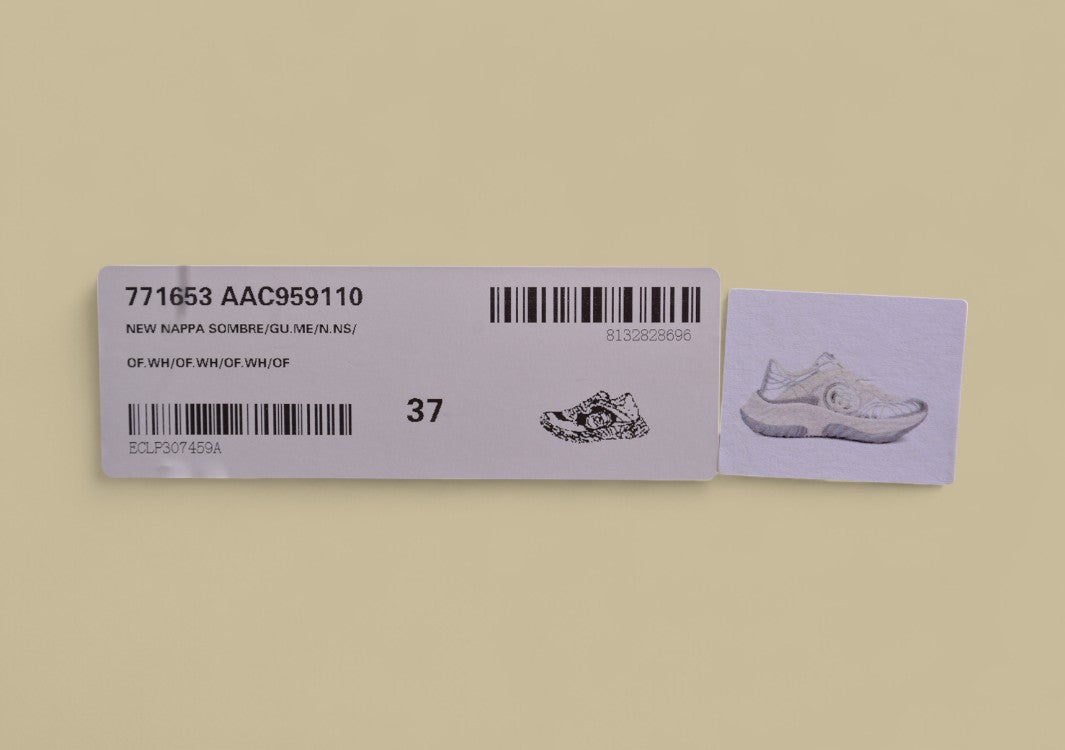 Gucci Run Sneakers Silver & Cream Sculpted Sole Trainers with Embossed GG Detail