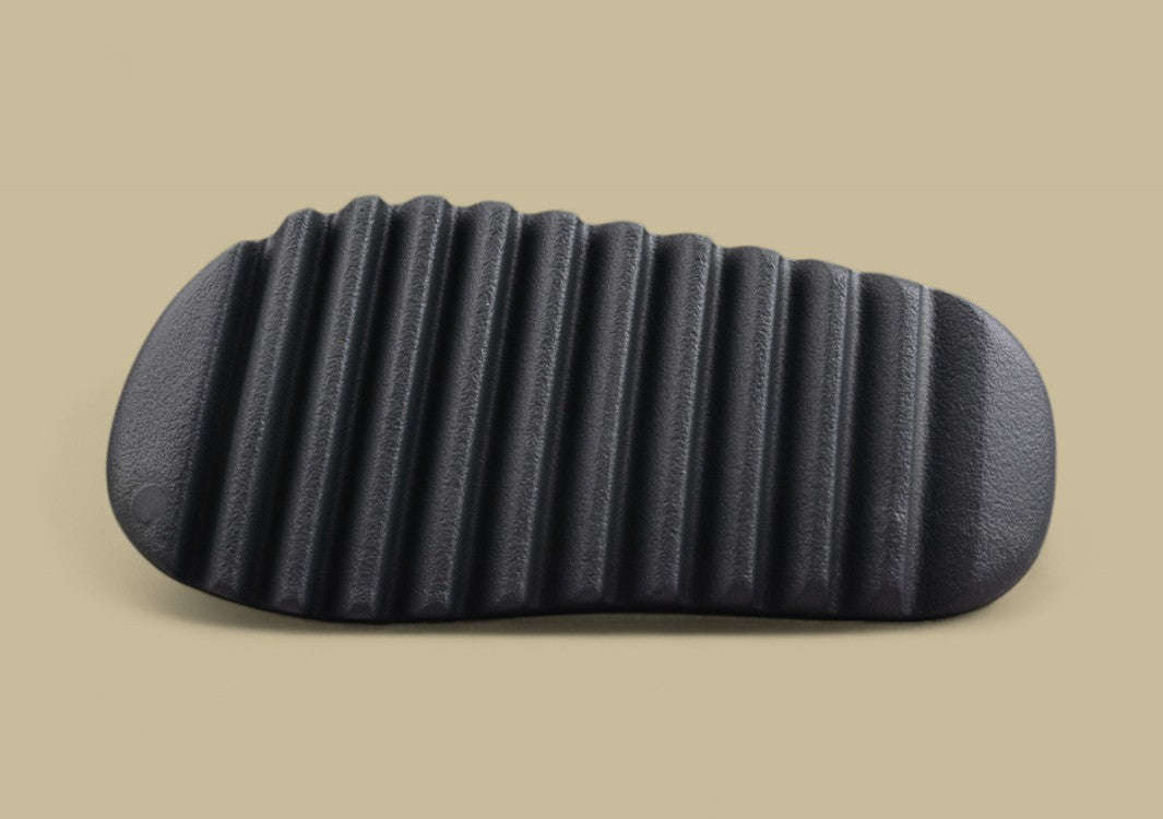 Kanye West x Yeezy Slide "Resin" Original Slip-On Sandals