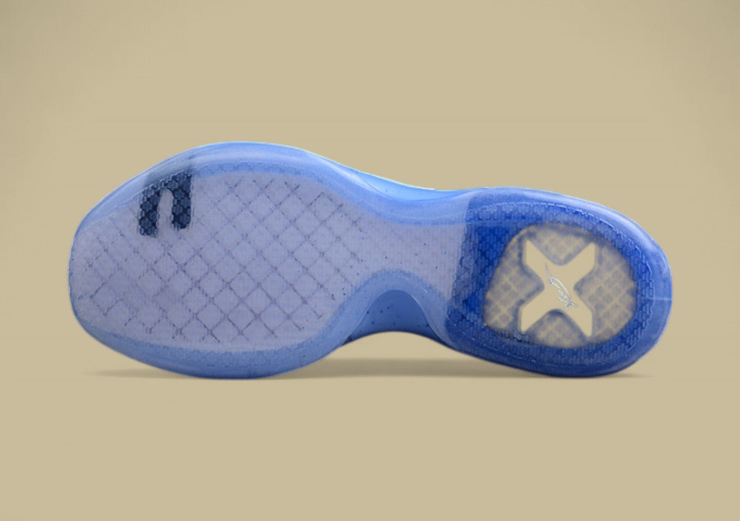 Kobe 10 Elite Premium HTM Shark Jaw White/Black/Blue