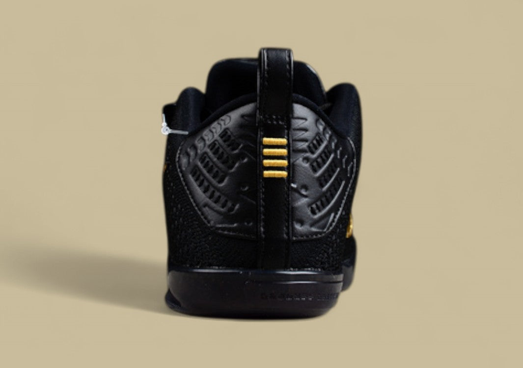 Kobe 11 Elite Low Fade to Black Black/Black/Gold