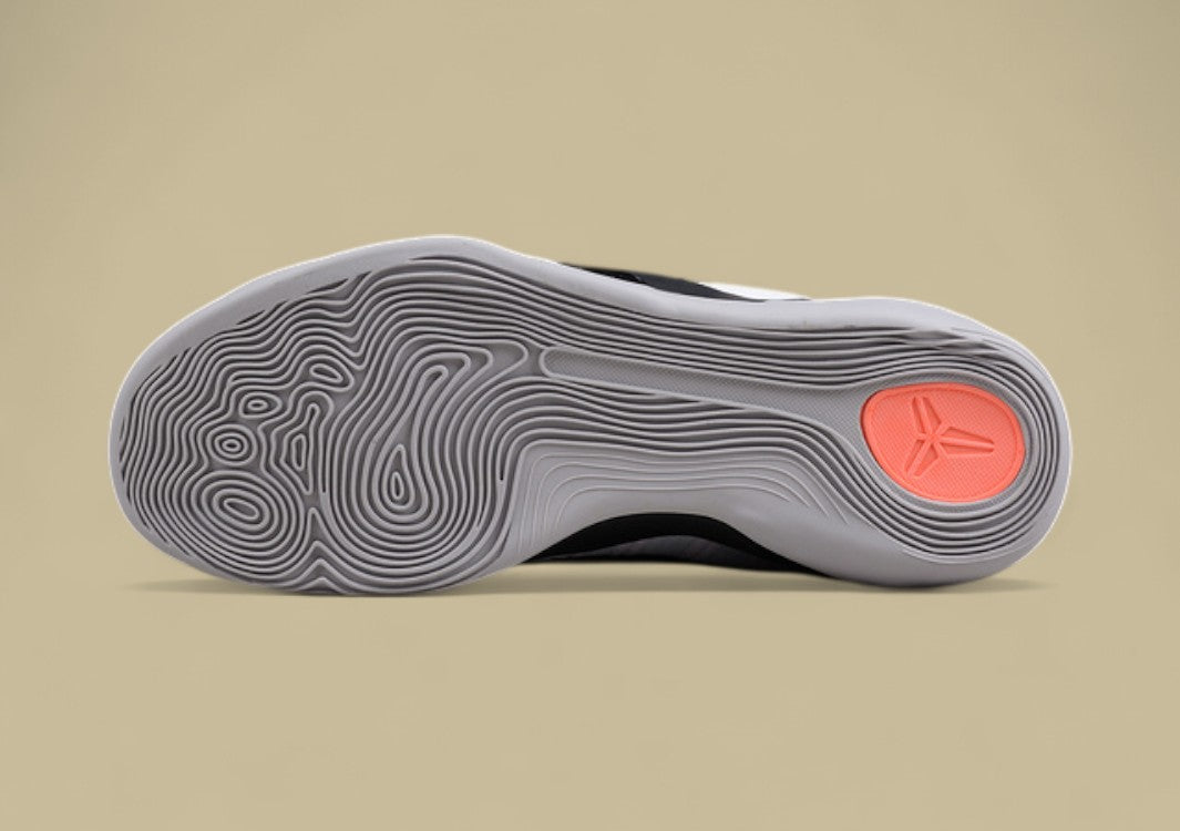 Kobe 9 Basketball Shoes White/Metallic Gold/Black