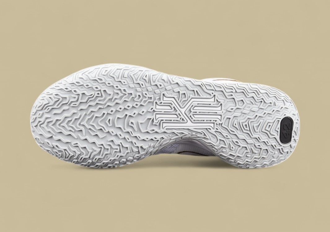 Kyrie 7 Ep White/Black/Metallic Gold