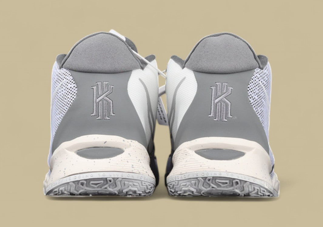 Kyrie 7 SE GS Chip Light Smoke Grey/Smoke Grey/Summit White/White