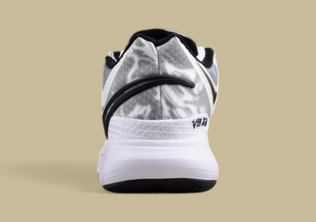 Kyrie 9Ep White/Black/Grey