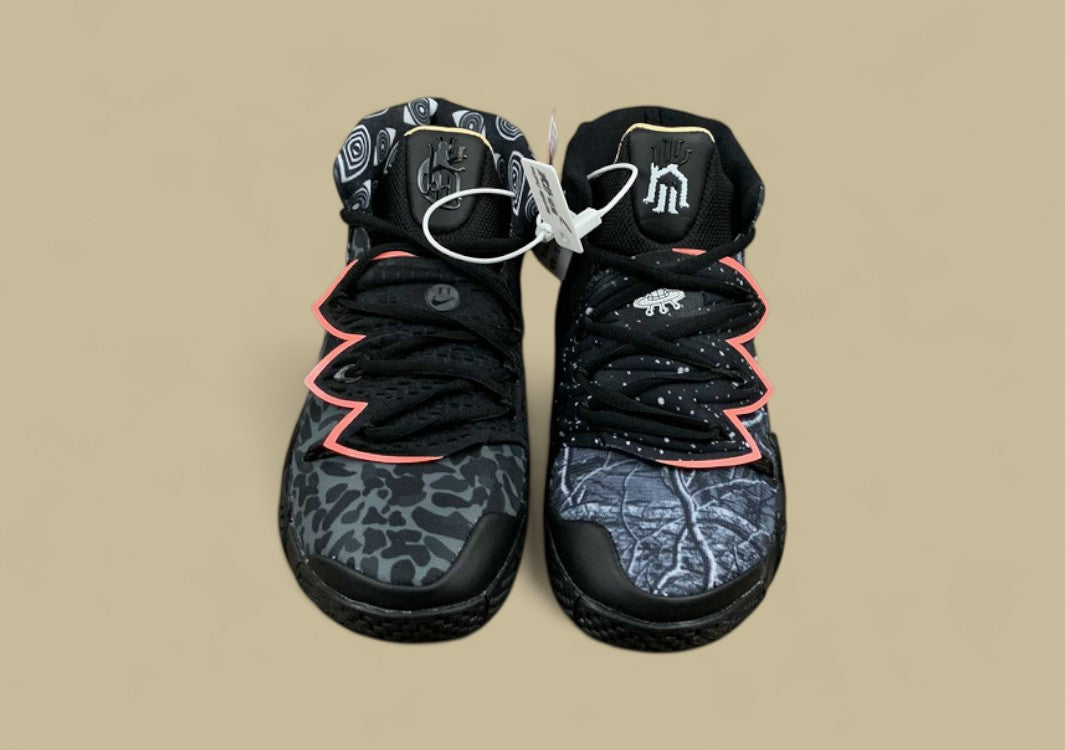 Kyrie Hybrid S2 Ep What The Black/Atomic Pink/White