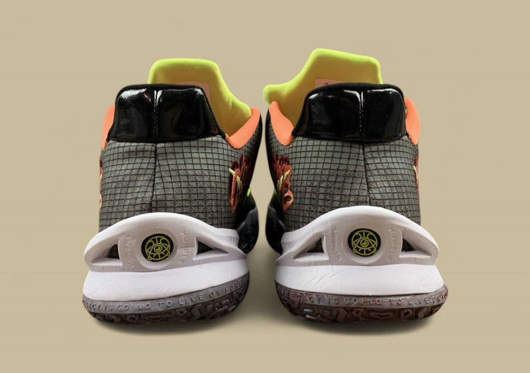 Kyrie Low 4 Ep Black/Turf Orange/White/Team Red