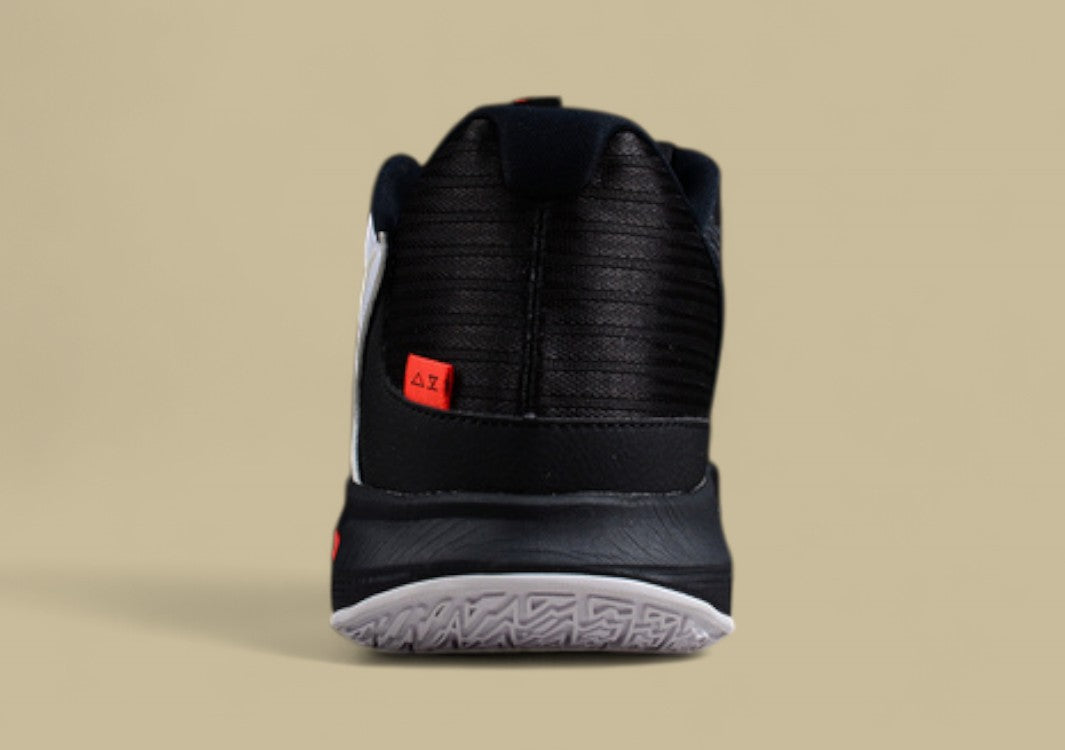 Kyrie Low 5 Bred Black/Chile Red/White