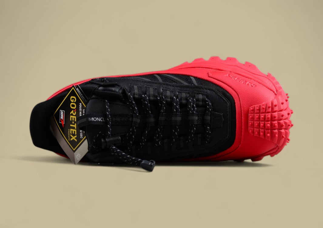 Moncler Trailgrip GTX Sneakers - Black/Crimson Red
