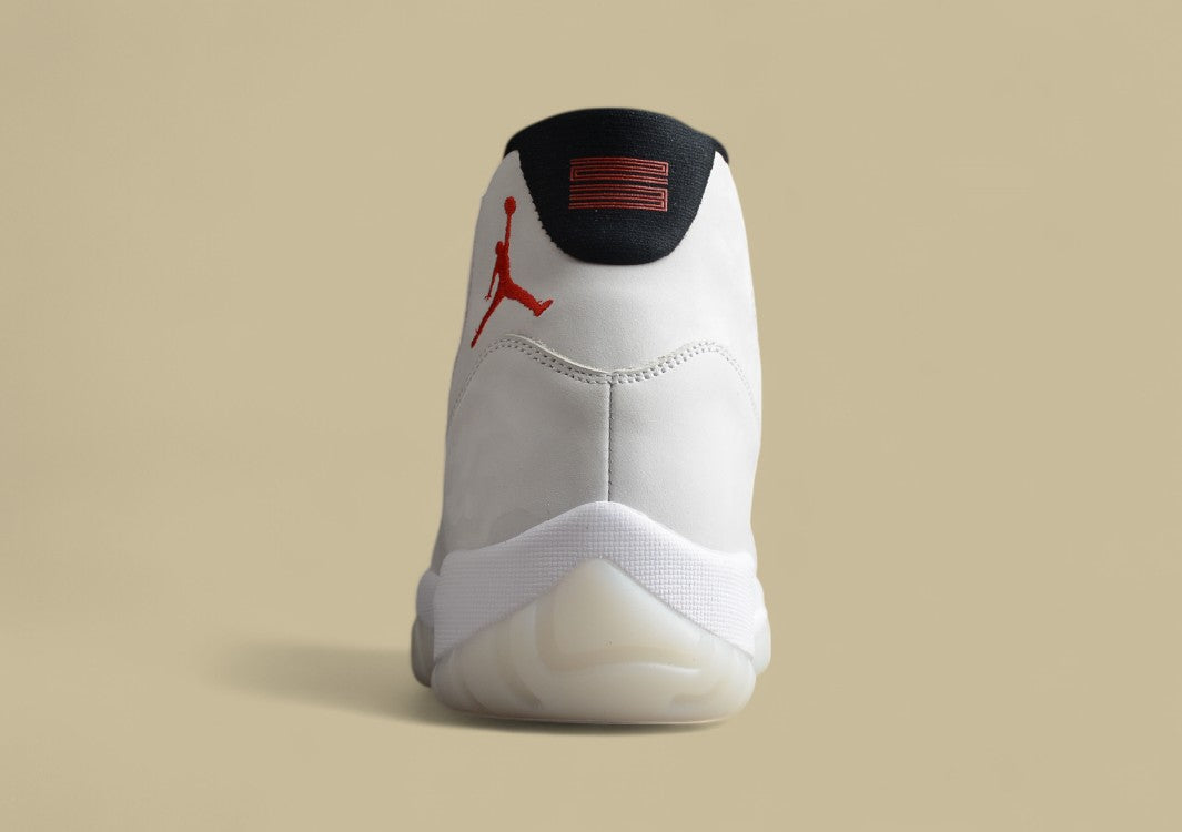 Nike Air Jordan 11 Retro“Platinum Tint”