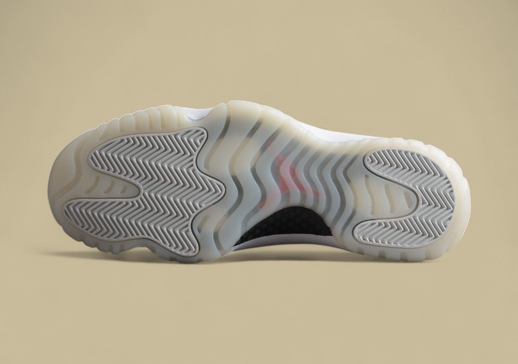 Nike Air Jordan 11 Retro“Platinum Tint”