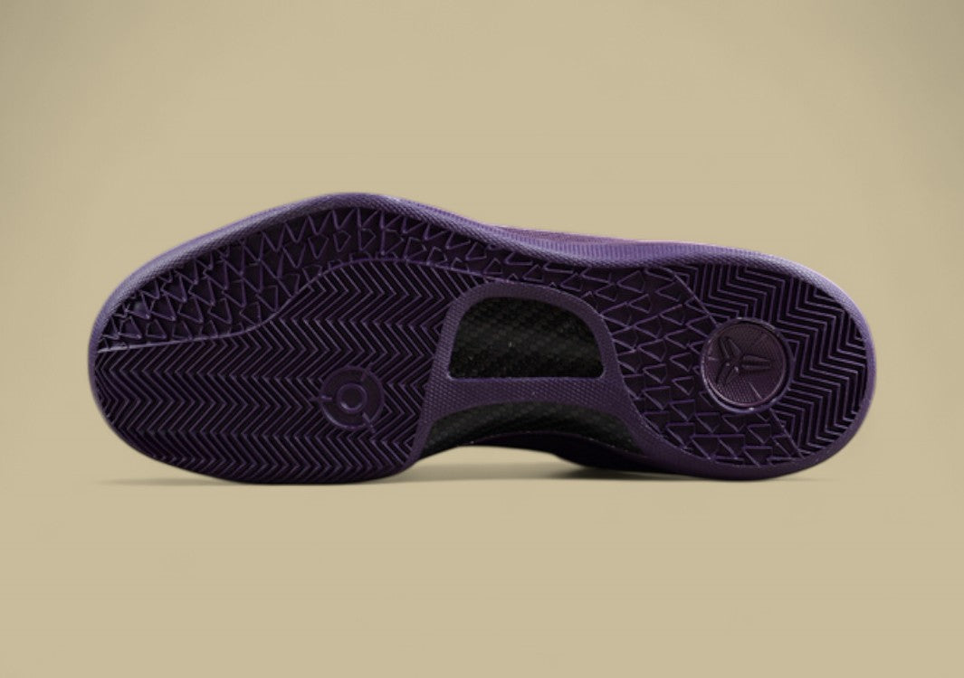 Nike Kobe Protro Mambacita White Black Metallic Gold Tribute Design With Classic Monochrome Style