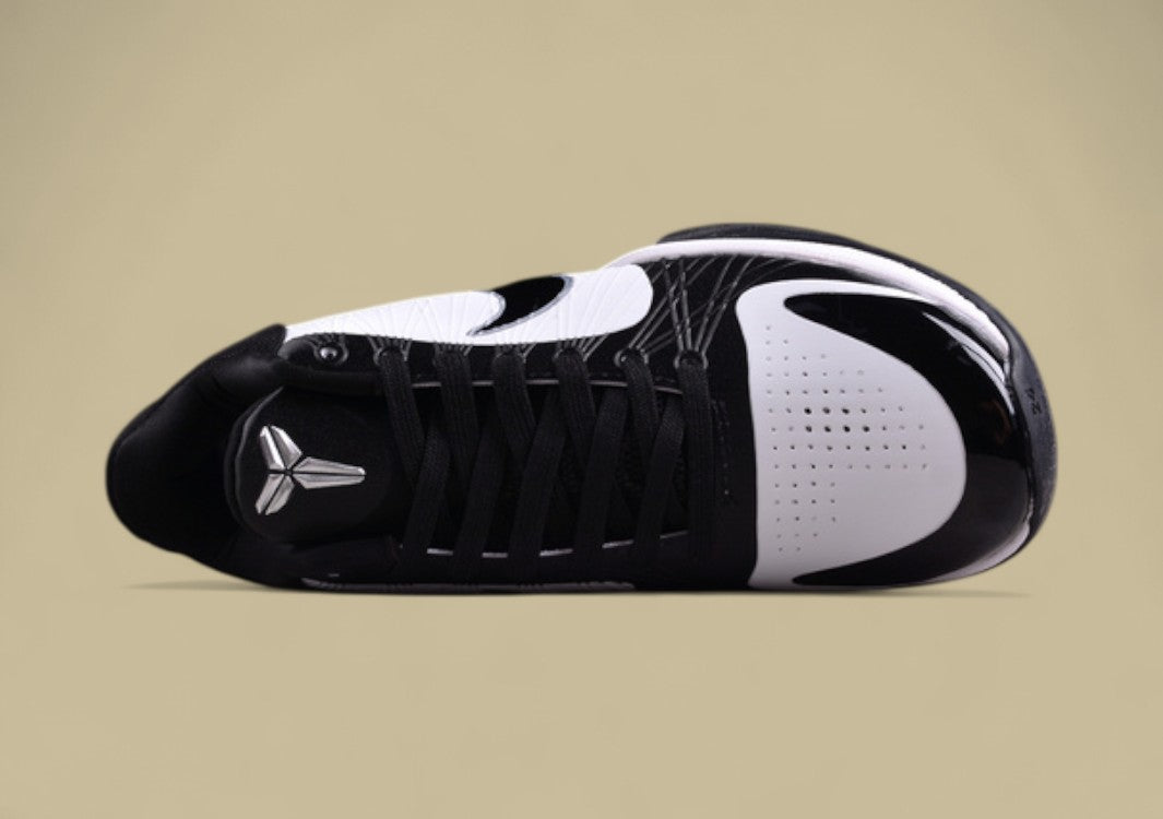 Nike Kobe "White Black" Classic Low-Top Basketball Shoe with Clean Monochrome Contrast and Speckled Midsole