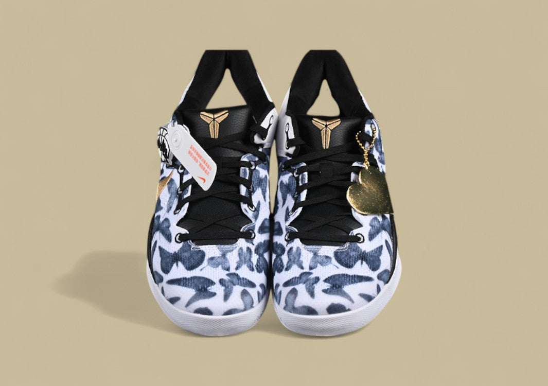 Nike Kobe "White Metallic Gold Black" Premium Floral Graphic Low-Top Basketball Shoe with Gold Accents