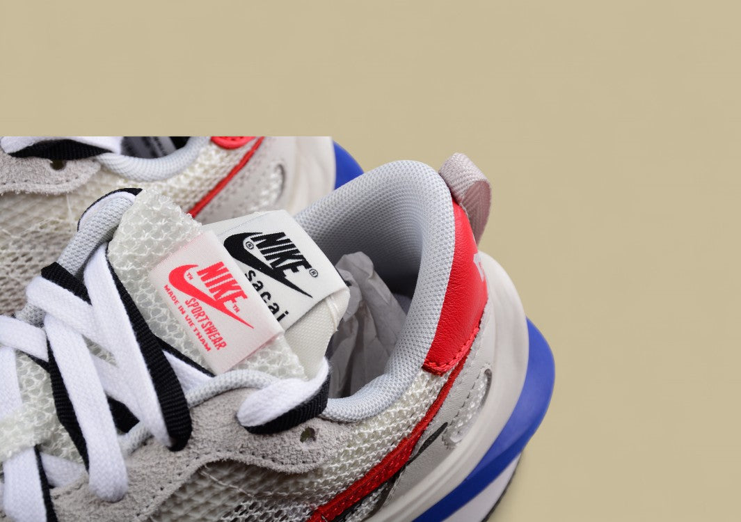 Nike VaporWaffle Sacai Catwalk Deconstruction Style