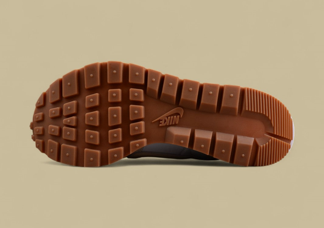 Nike VaporWaffle Sacai Deconstruction White Gray Blend