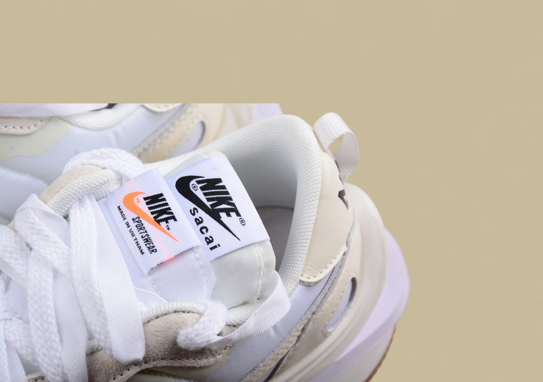 Nike VaporWaffle Sacai Deconstruction White Gray Blend