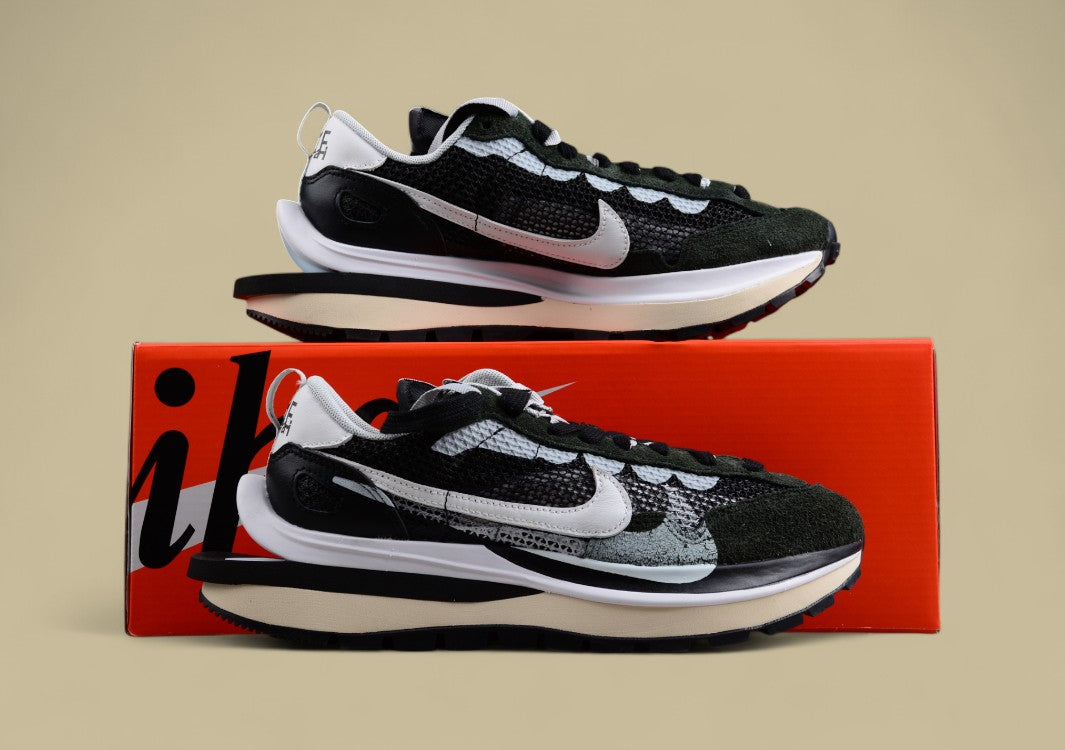 Nike VaporWaffle Sacai Joint Catwalk Deconstruction Edition