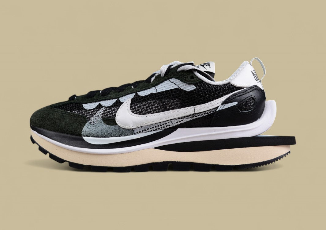 Nike VaporWaffle Sacai Joint Catwalk Deconstruction Edition