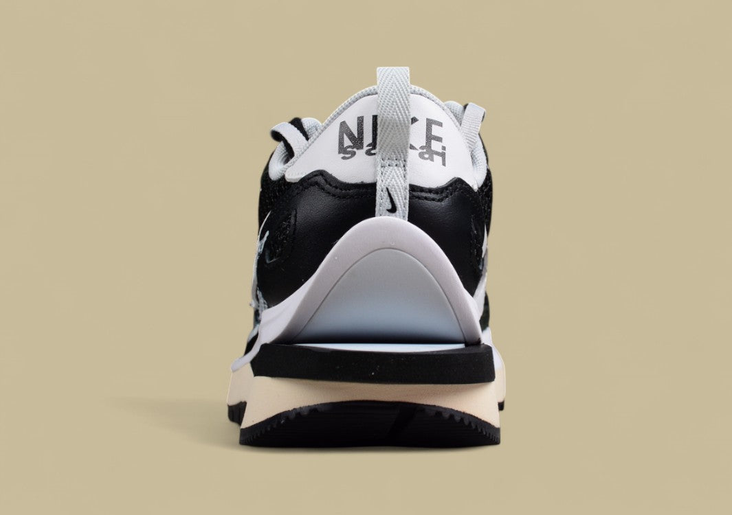 Nike VaporWaffle Sacai Joint Catwalk Deconstruction Edition