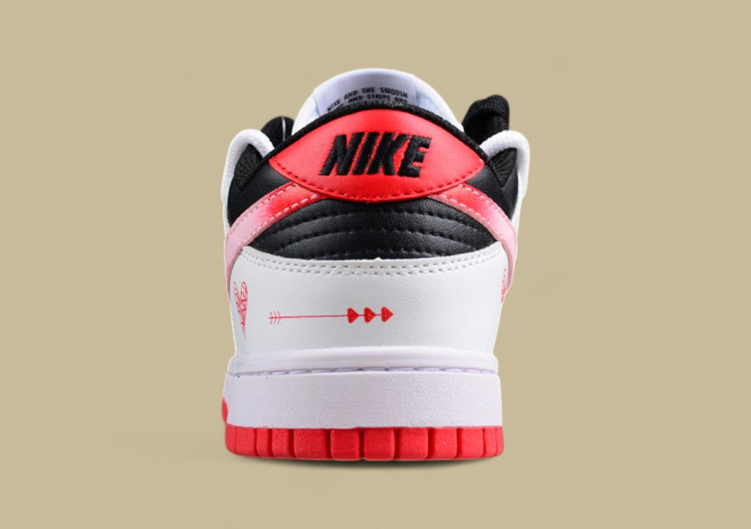 Nk SB Dunk Low Valentine's Day Limited Edition Deconstructed Strap Casual Sneakers