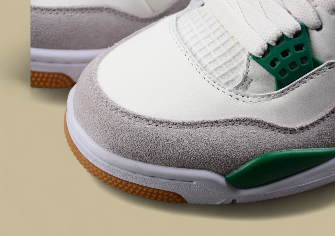 Nk SB x Air Jordan 4 "Pine Green"