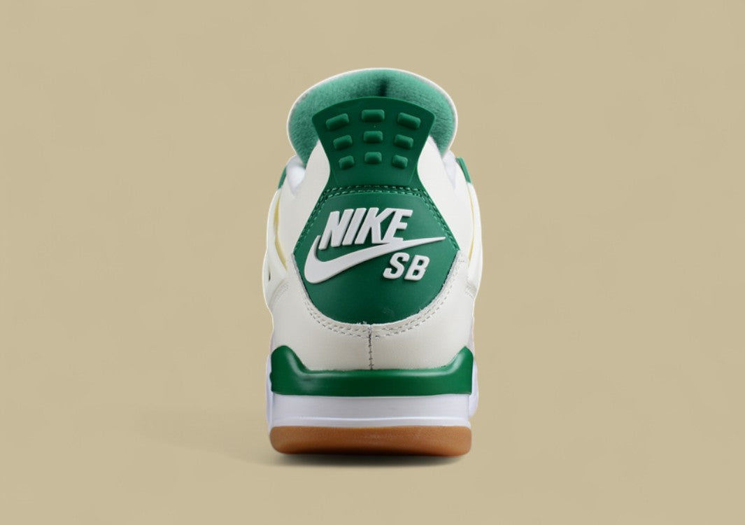 Nk SB x Air Jordan 4 "Pine Green"