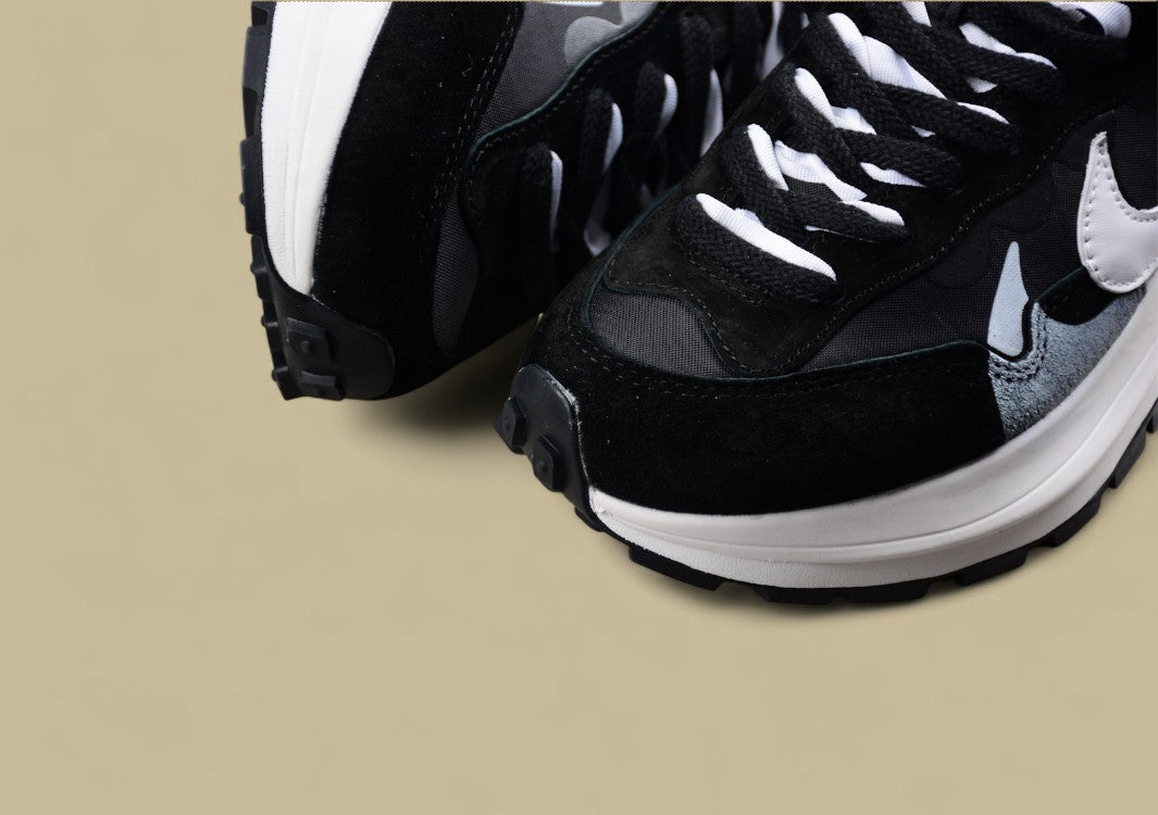 Sacai NK VaporWaffle 3.0 Black White Catwalk Casual Edition