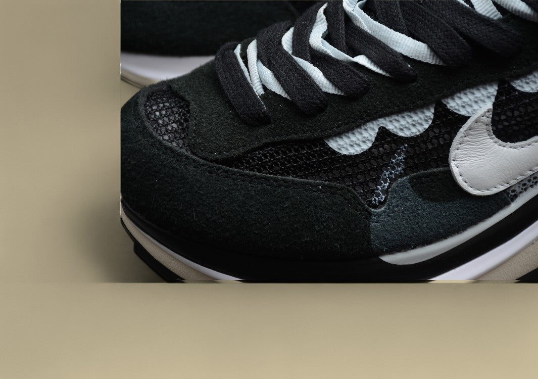 Sacai Waffle Double Hook V3 Black White Classic
