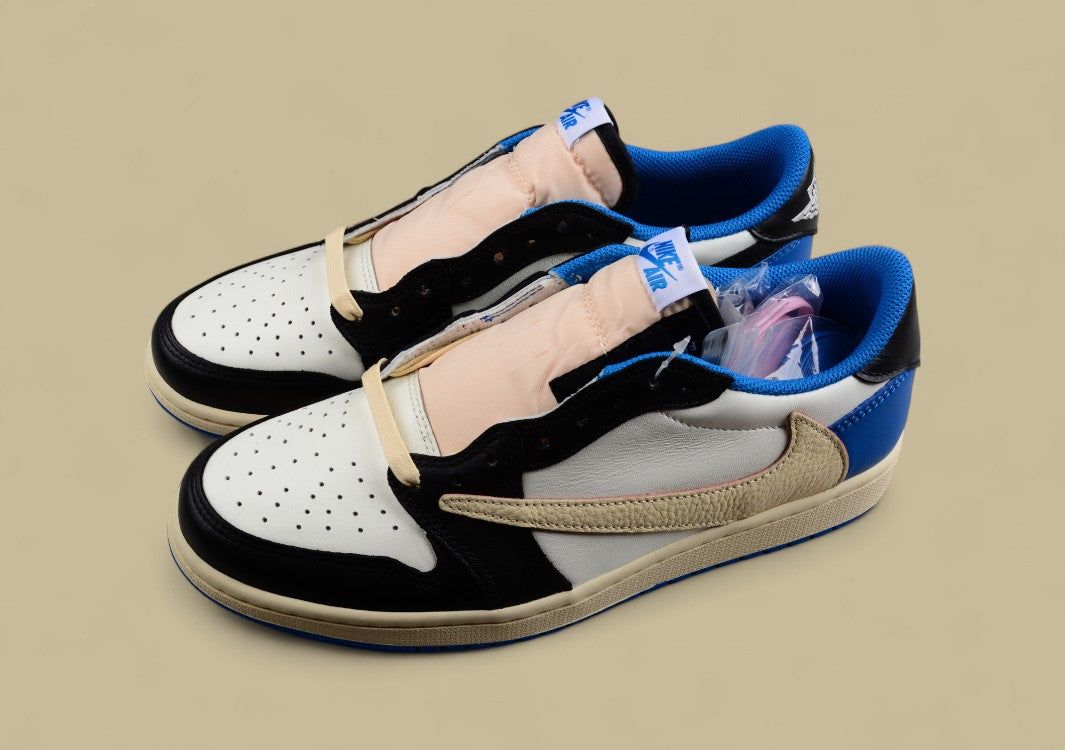 Travis Scott x Air Jordan 1 Low OG Lightning Hook Low-Top